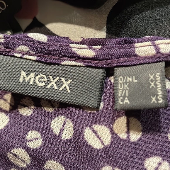 Mexx purple with white coffee bean patterned, fitted short sleeve top - Picture 5 of 7